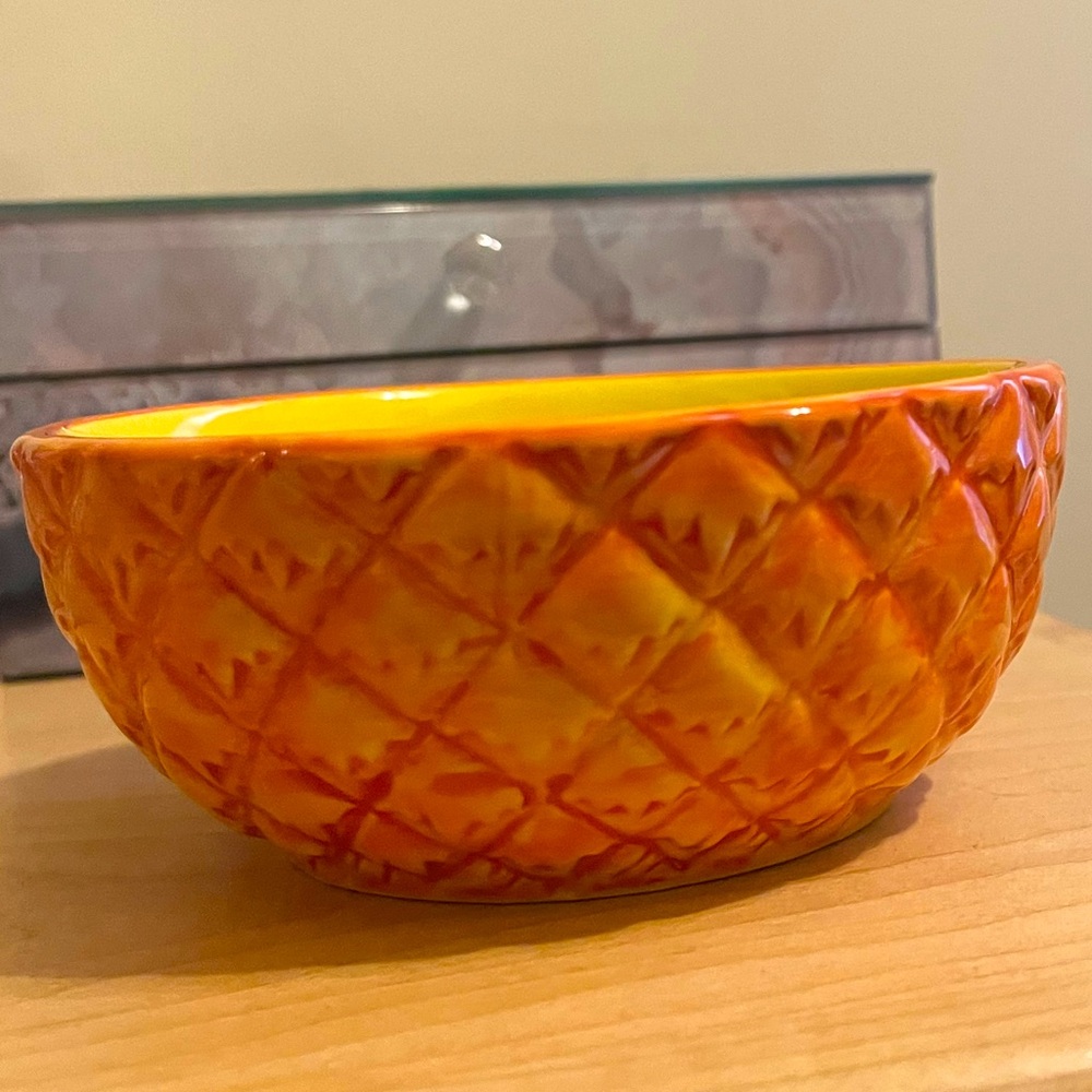 Pineapple Bowl